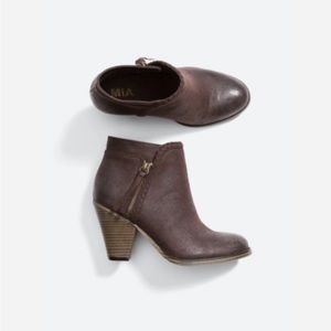 Mia Faux Leather Braided Boots - brown